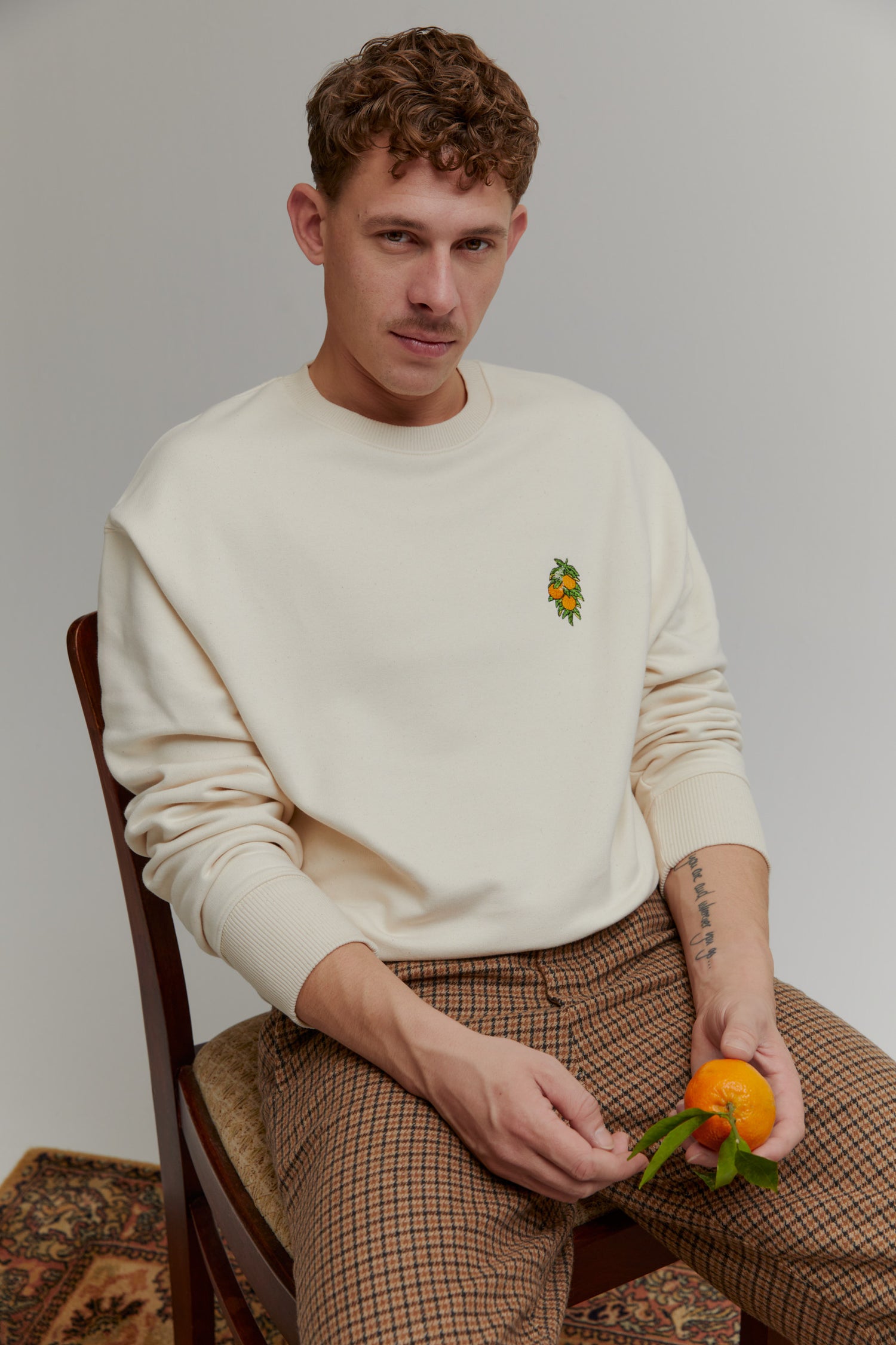 Orange_Society_by_NinaPetrova_24.jpg