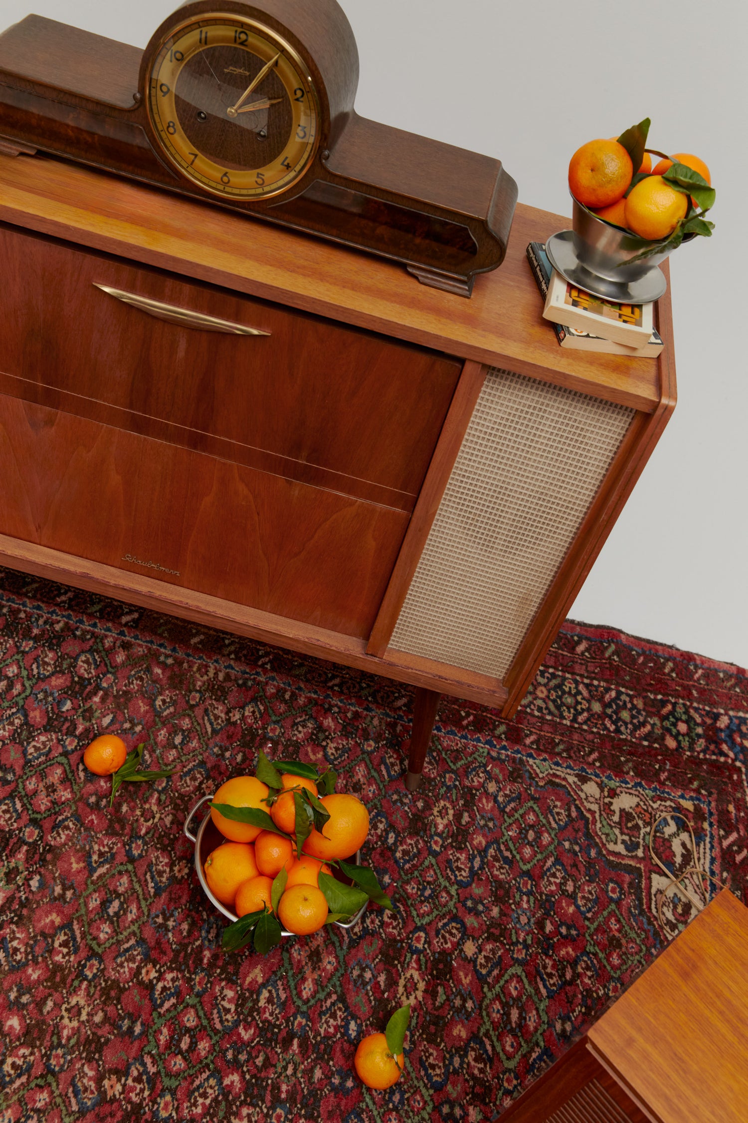 Orange_Society_by_NinaPetrova_37.jpg